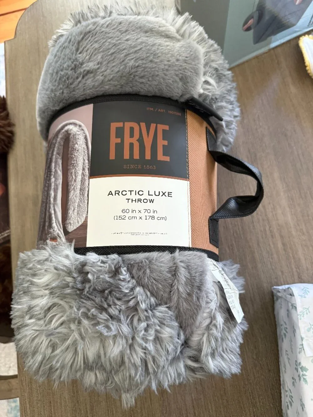 FRYE Arctic Luxe Faux Fur Throw Blanket Gray 60x70 New